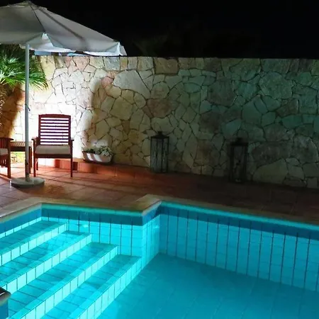 Villa Pino With Exclusive Private Pool Only 50m From The